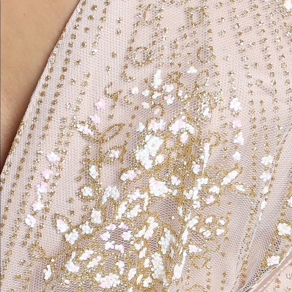 Showpo Dress - Picture 3 of 11